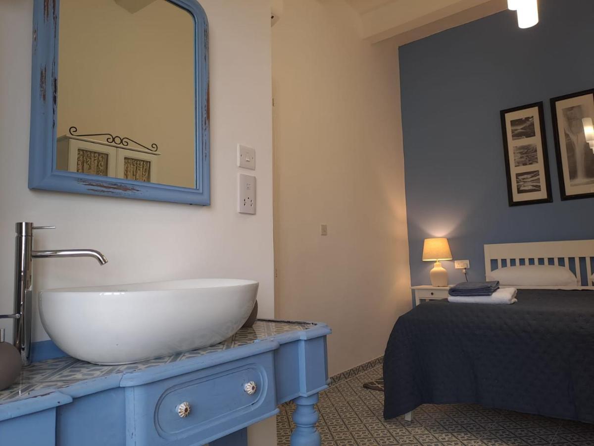 Door Nine -Townhouse With Harbour Views Villa Floriana Eksteriør billede